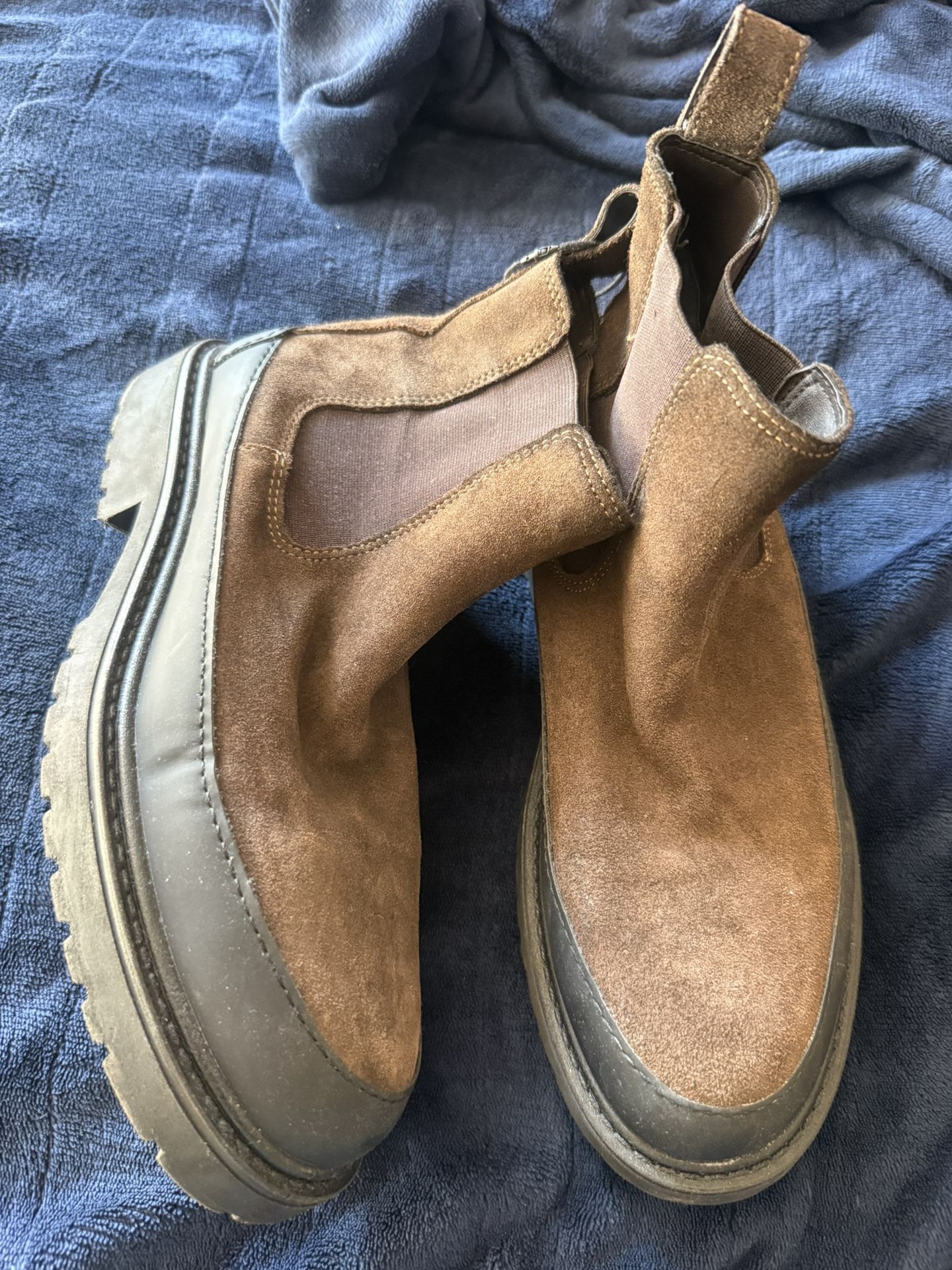 Zara Men’s Boots 8