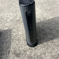 Motorola Cable modem Plus Router 