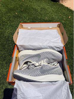 Nike Air Zoom Pegasus 35 Phantom/Gunsmoke Summit White Men’s Size 11 - Brand New