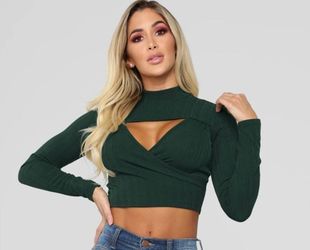 Fashion Nova Long Sleeve Cropped Top