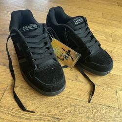 Size 9 Skate Shoes - Brand New