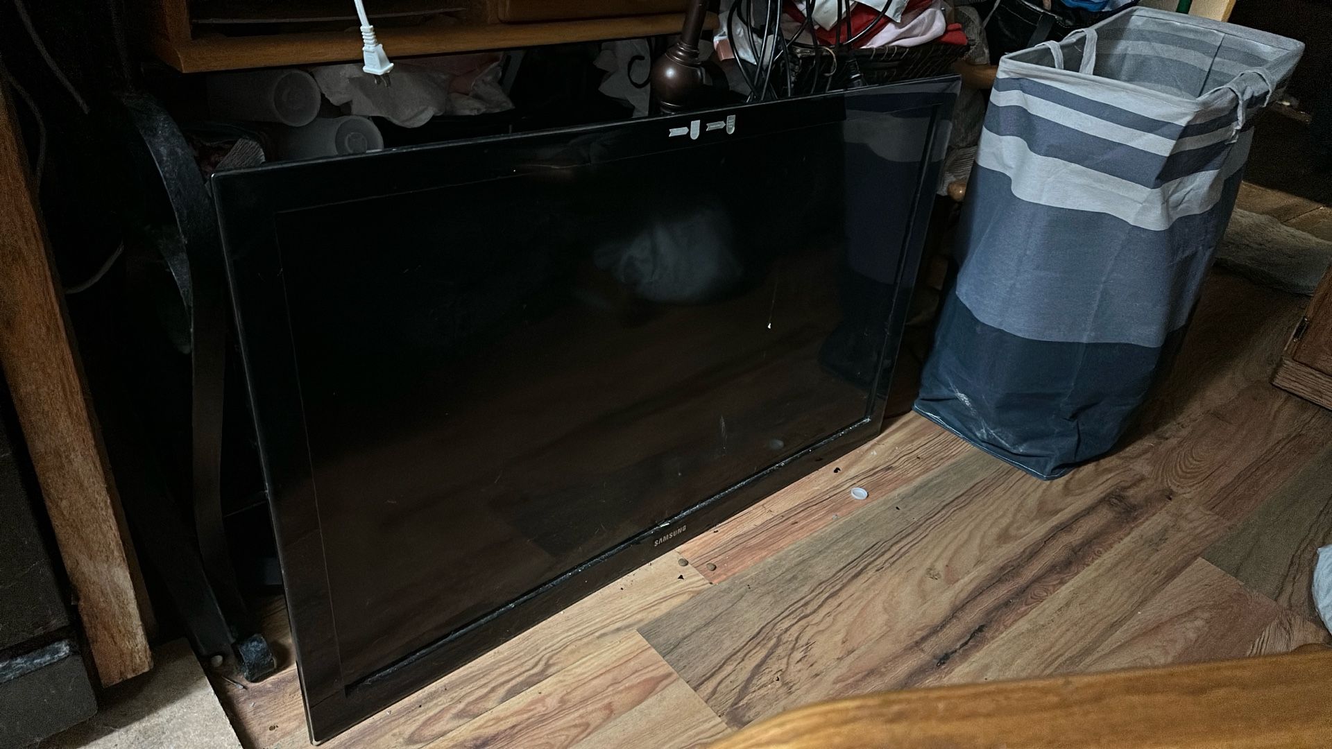 Samsung 50” Tv