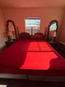 Vintage 4-Piece King Bedroom Set with Mirrors