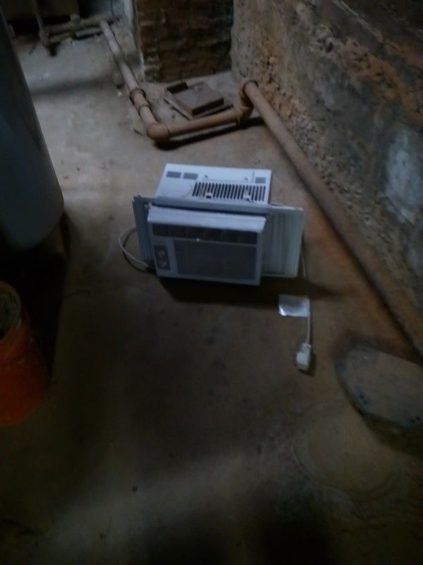 Air conditioner.