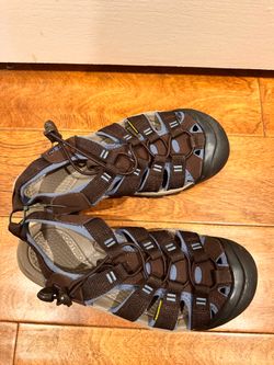 KEEN Whisper Closed Toe Durable Comfortable Easy On Washable Adventure Sandals