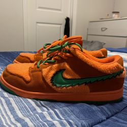 SB Dunks Deadbears Fits Sizes 10.5-11 And Willing Too Offer.