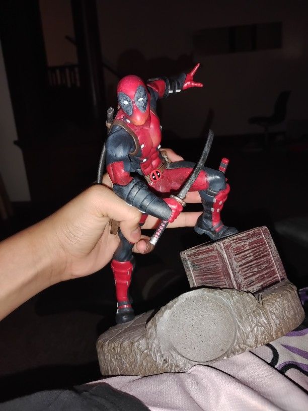 Deadpool Figure