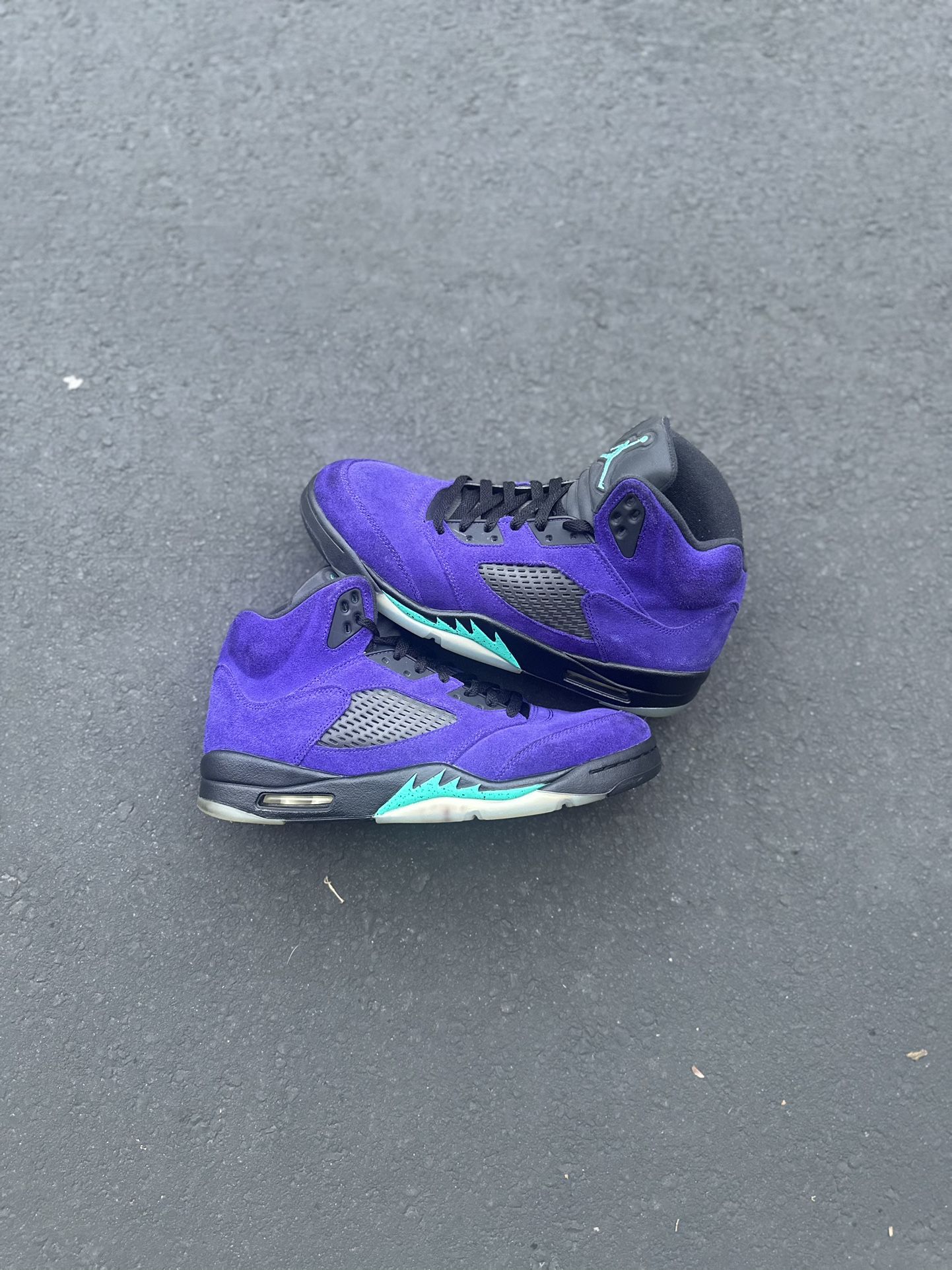 Jordan 5 Alternate Grape