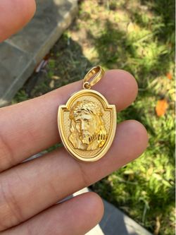 21K Gold Jesus Pendent 4.1 Grams 100% Real Gold