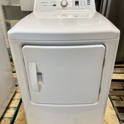 Insignia 6.7 Cu. Ft. Gas Dryer, White