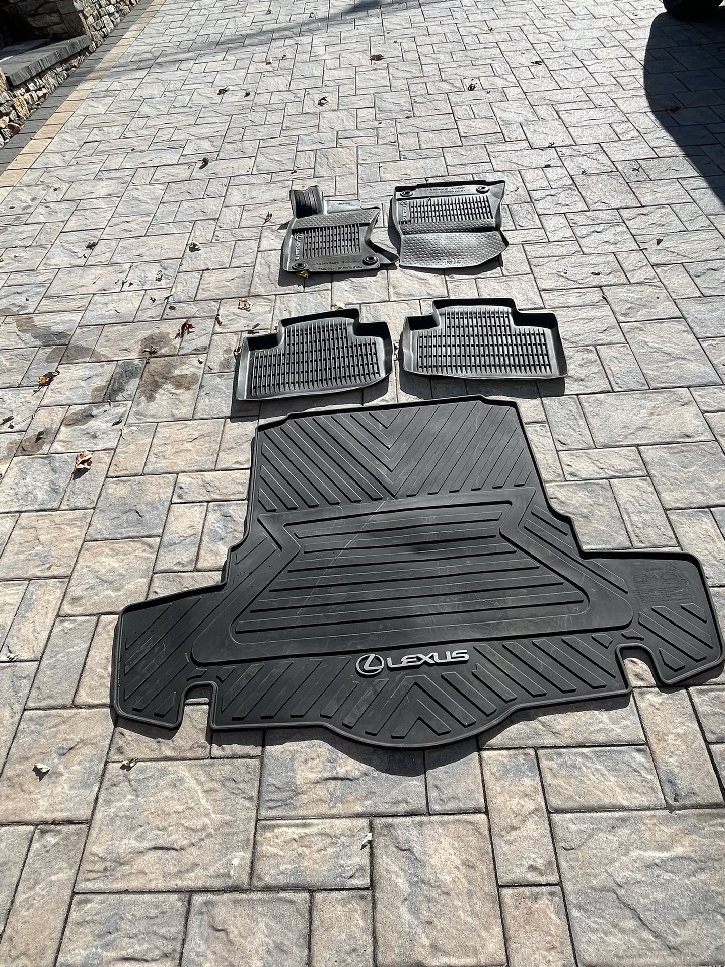 Lexus Winter Matt Set