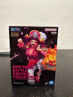 Brand new One Piece Charlotte Linlin Figure