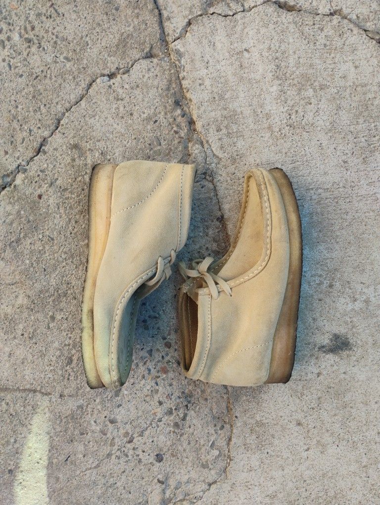 Clark Wallabees Moc Mid