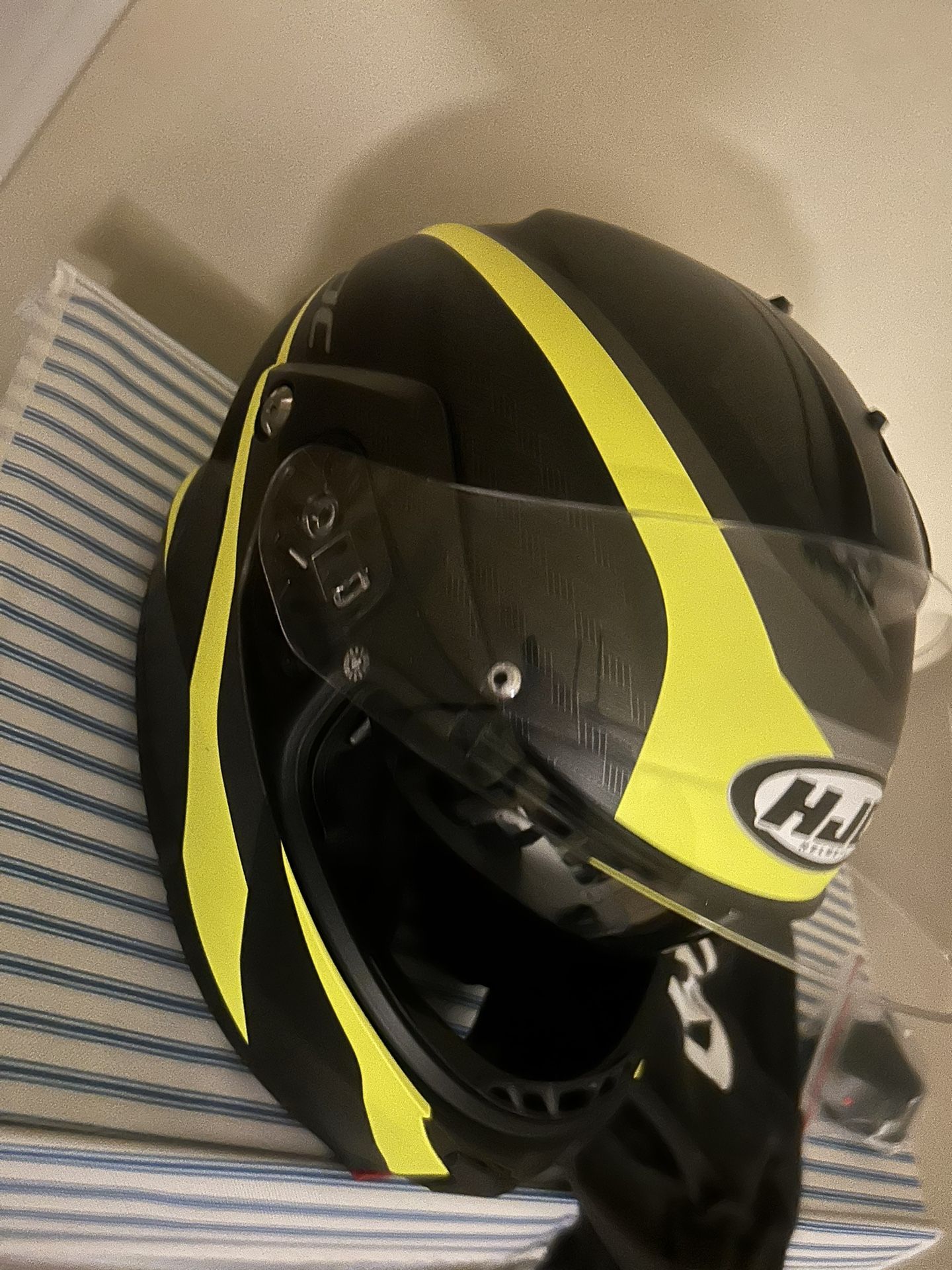 HJC Helmet Black (size Small) (is NEW)