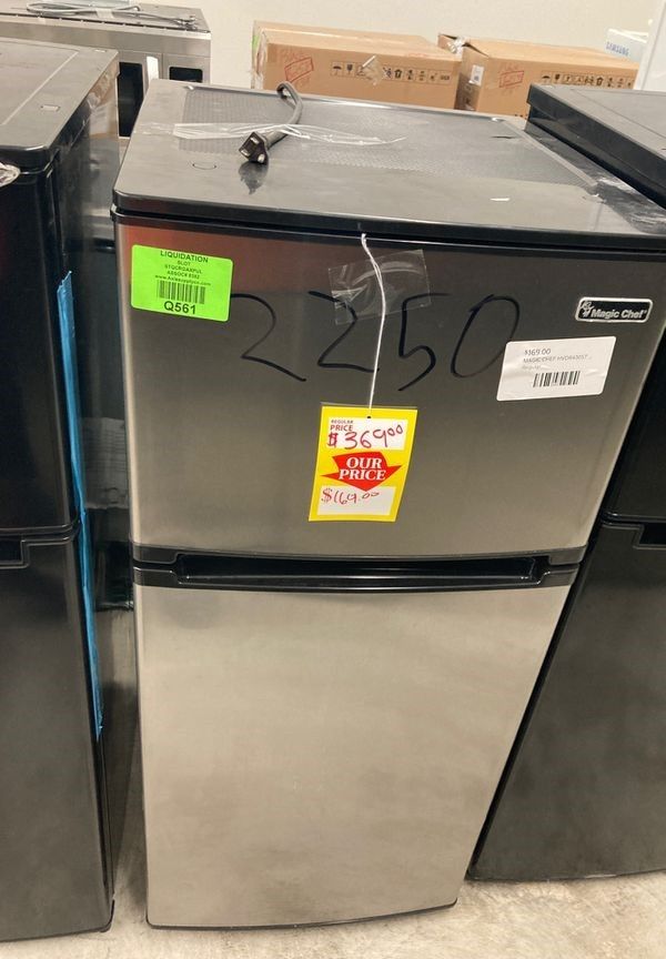 Magic Chef mini refrigerator hvdr430st