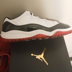  Boys JORDANNS SIZE 2.5Y