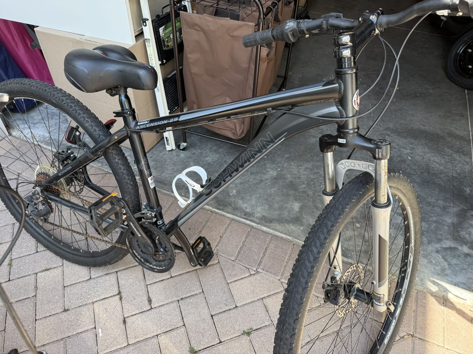 Bikes !  Schwinn  Hybrid Men’s And Women’s