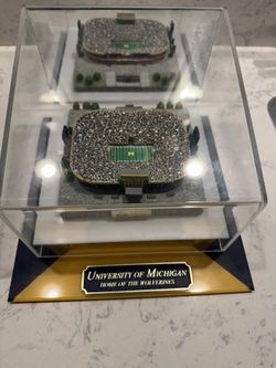 Replica Michigan Stadium