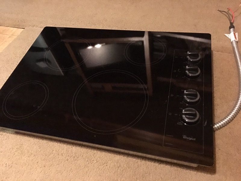 Whirlpool Electric Cooktop Stove Top LIKE BRAND NEW for Sale in Mount Dora,  FL - OfferUp