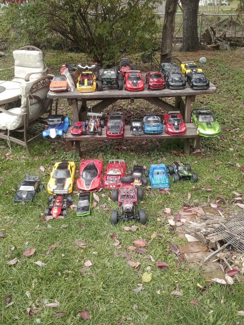Mix Of RC Cars 