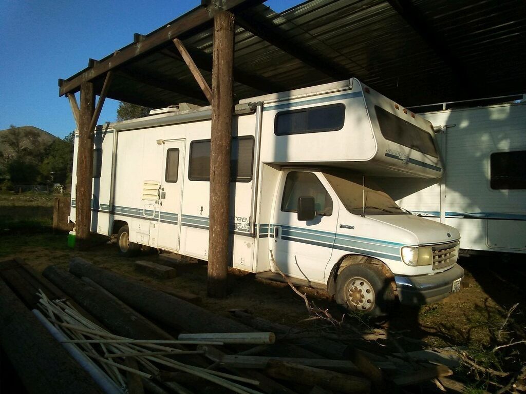 1995 Ford jamboree motorhome 29 foot long for Sale in Riverside, CA
