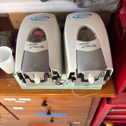 Betco Clario 91819-00 6 x Wall-Mounted Soap/Sanitizer Dispenser – White (Used)