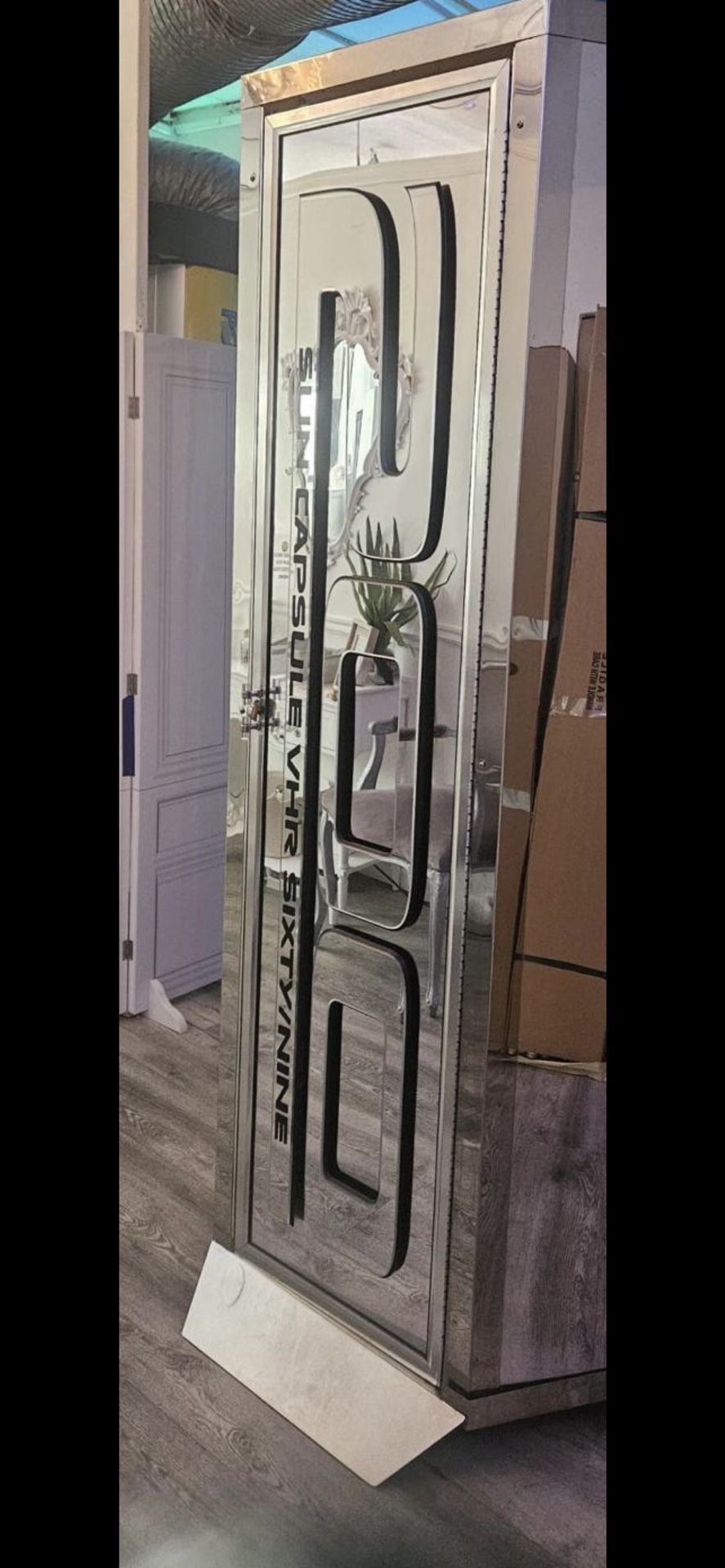 Sun Capsule VHR SixtyNine Tanning Bed