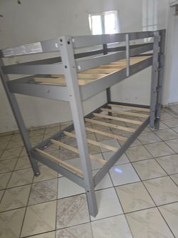 Twin bunk bed .... literas