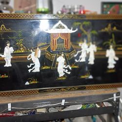 Black  Lacquer Mother Of Pearl Chinese Art.