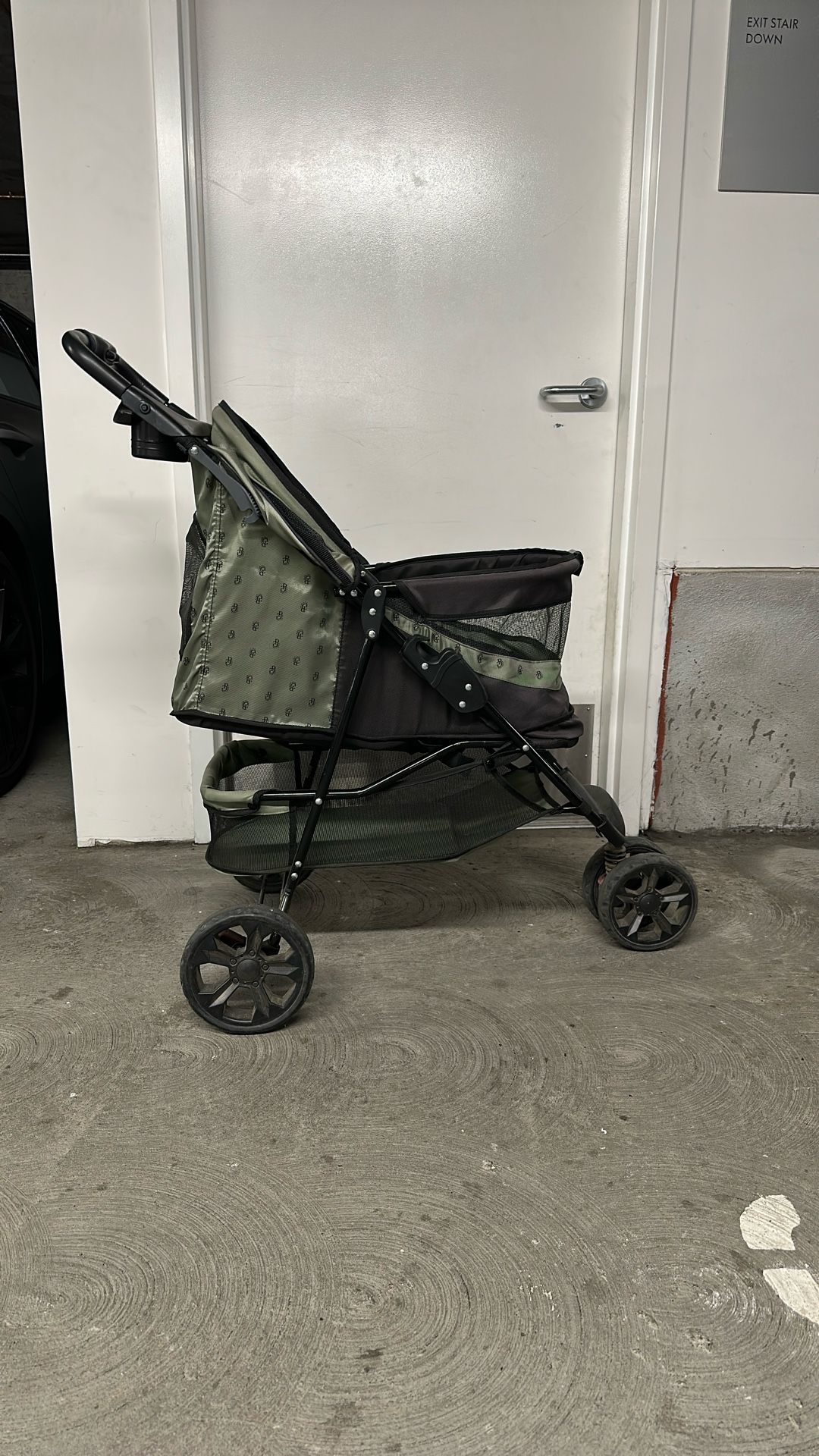 Pet stroller