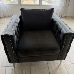 Accent Chair (READ Info)