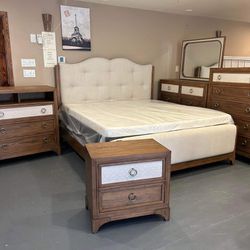 New King Bedroom Set