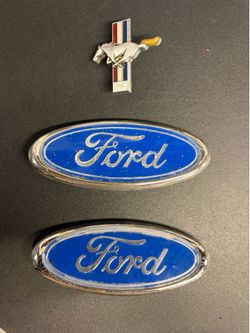 Mustang Emblems