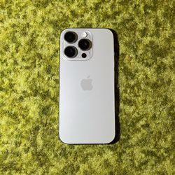 iPhone 16 Pro | 128GB | Natural Titanium | Factory Unlocked