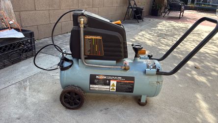 Portable air compressor