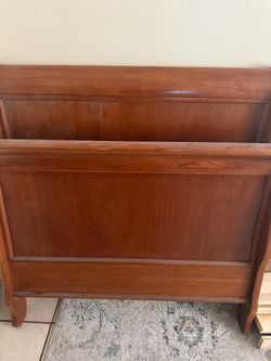 Twin bed