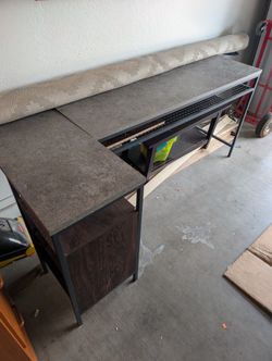 L shaped Table 15$ Good Condition