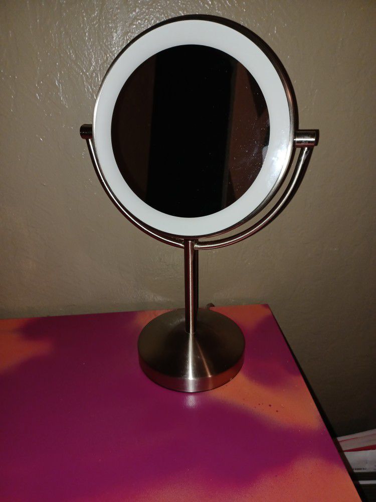 New Double Sided Make Up Light Mirror**