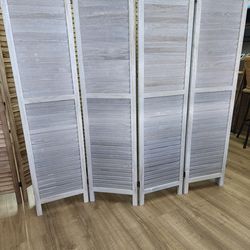 4 panels wood room divider (64"W×67"H).