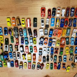 86 Match Box And Hot Wheels Cars And Trucks