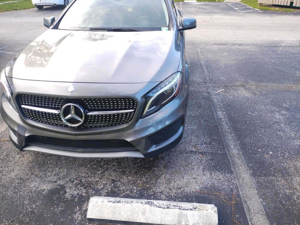 2015 Mercedes-Benz GLA 250