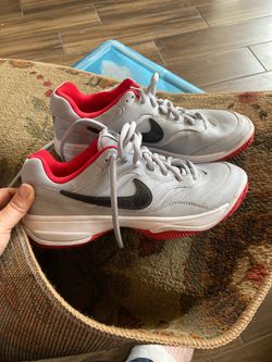 Men’s sz 9 Nike shoes