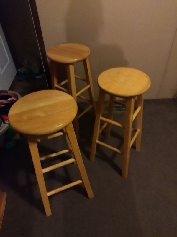 Set Of 3 Wooden Bar Stools For In Sparta Mi Offerup Set Of 3 Wooden Bar Stools