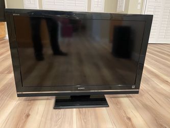 Sony Bravia LCD 40” Color TV Model #KDL-40S504