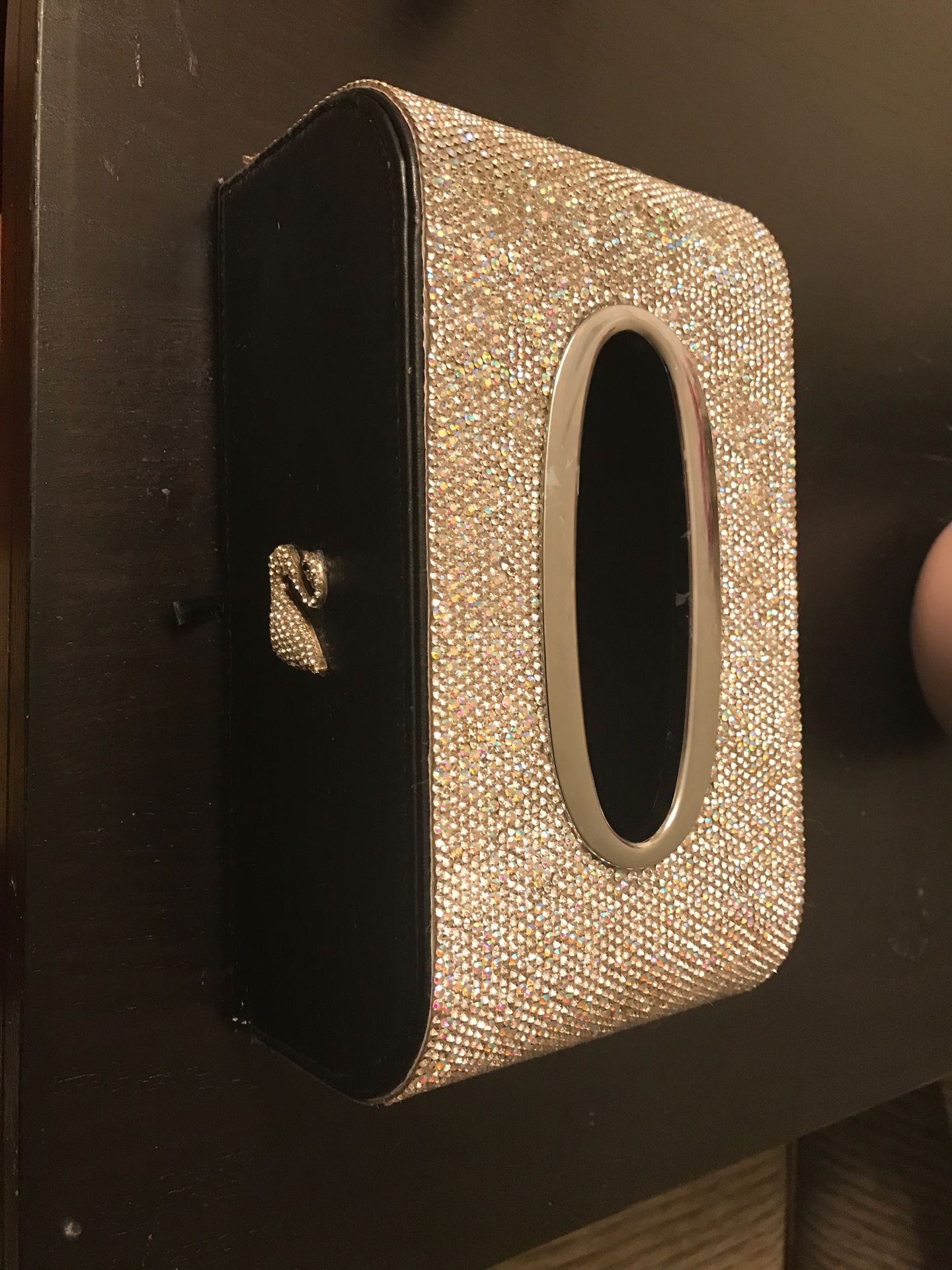 Swarovski tissue holder