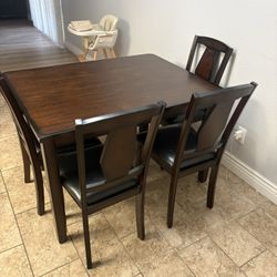 Dining Room Table 
