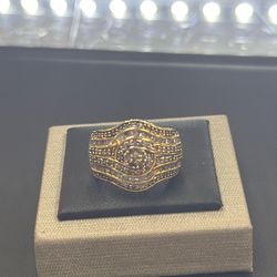 925 Gold Ring with Diamonds 6.4G