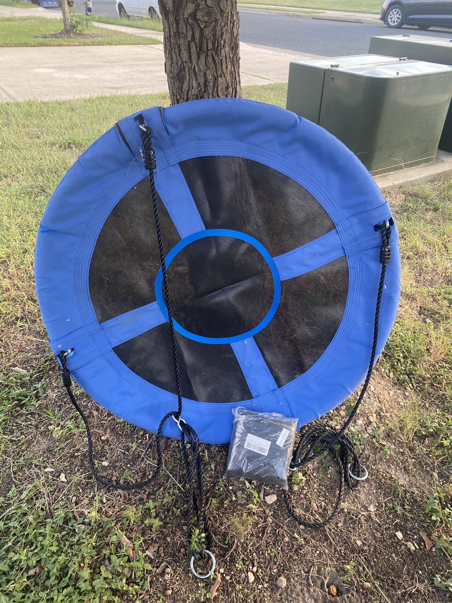 Blue Saucer Tree Swing