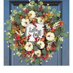 BRAND NEW IN BOX HOLIDAY WREATH