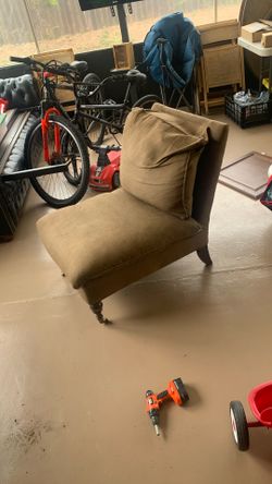 Preowned Restoration Hardware Chair 